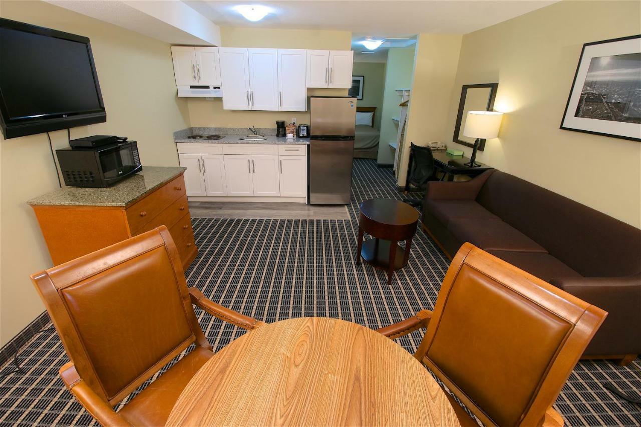 Medicine Hat Suites Exterior foto